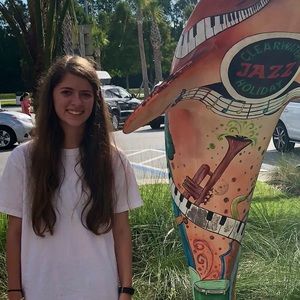 Meet your Posher, Lauren